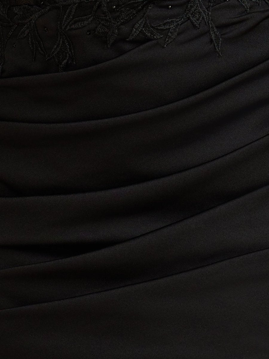 Black - Bodycon Sweetheart Homecoming Dress with Lace Appliques