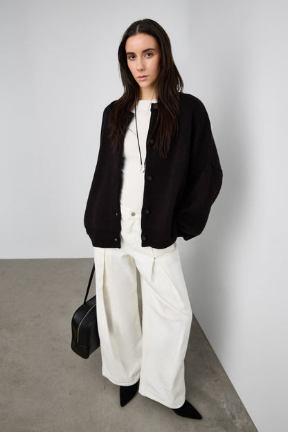 CHUNKY OVERSIZED KNIT SWEATER