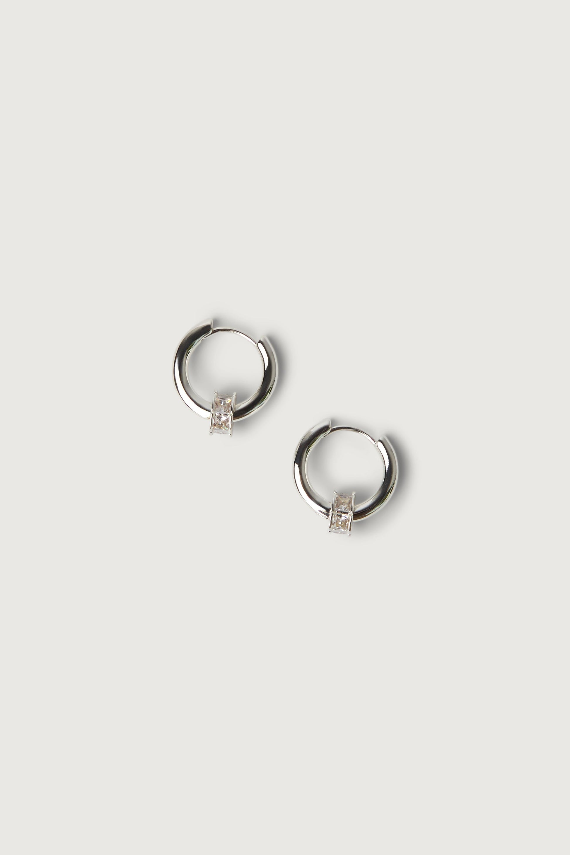 MINIMAL GEM HOOP EARRINGS