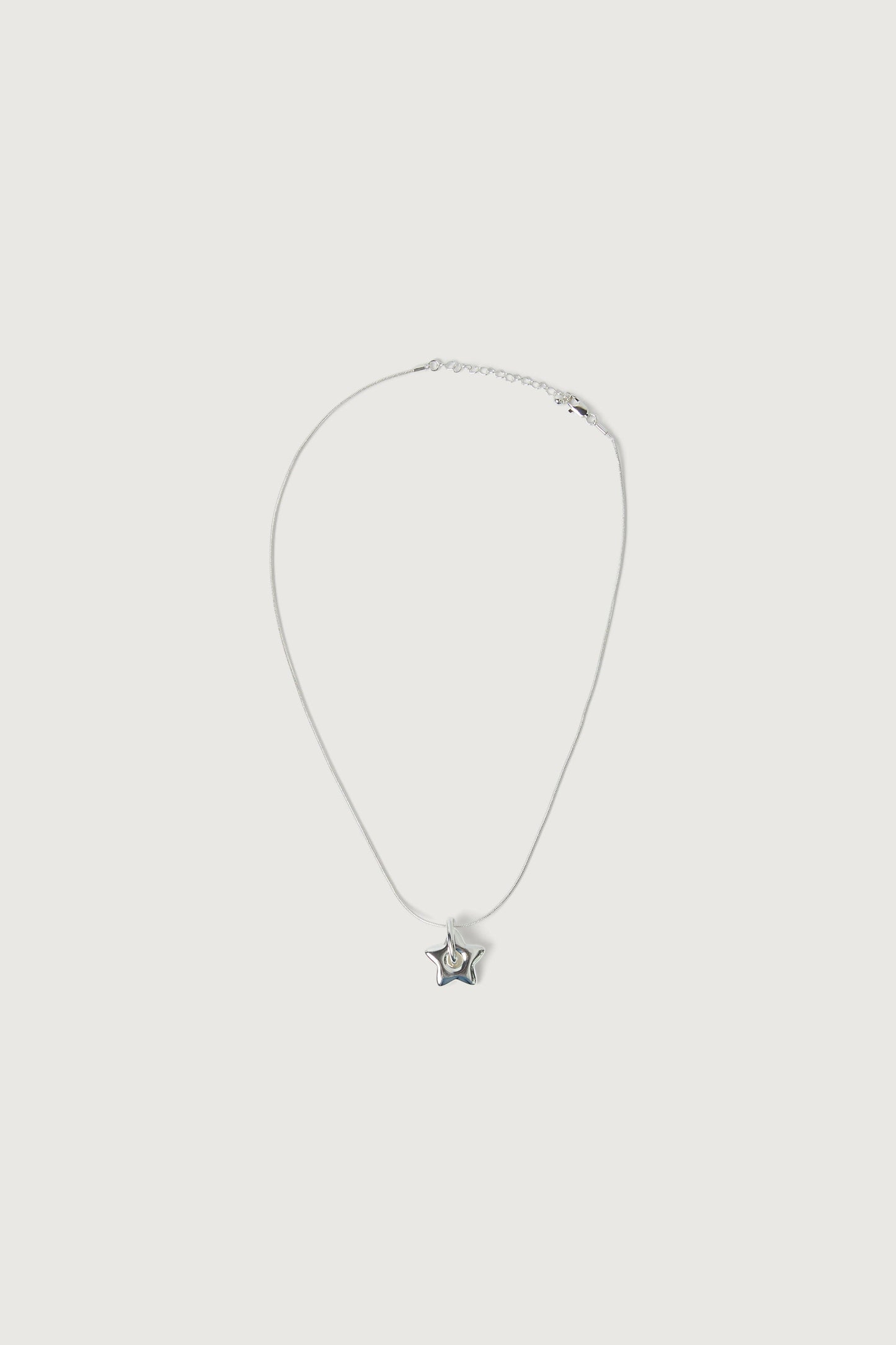 STAR PENDANT SNAKE CHAIN NECKLACE