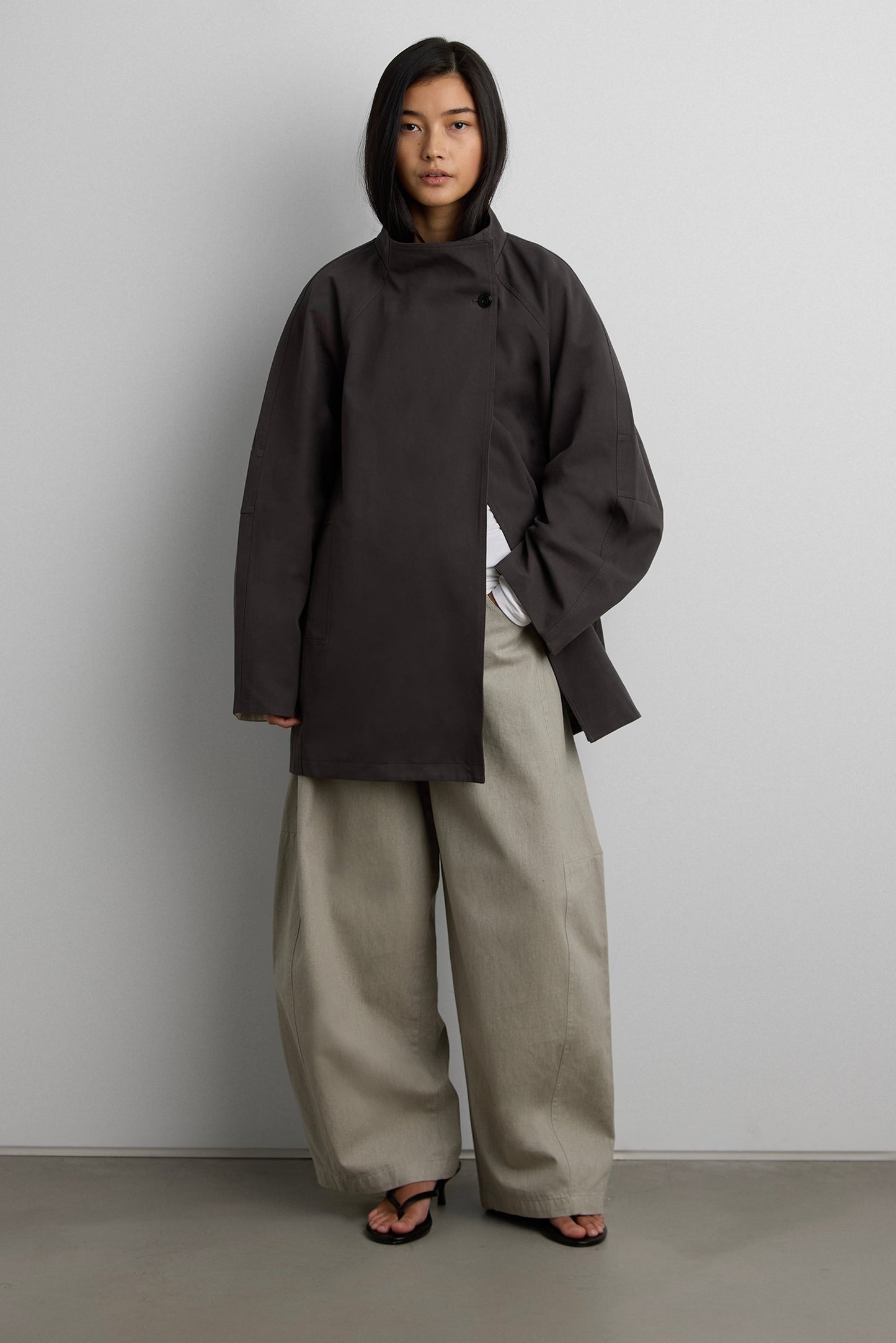 BELTED FUNNEL NECK JACKET