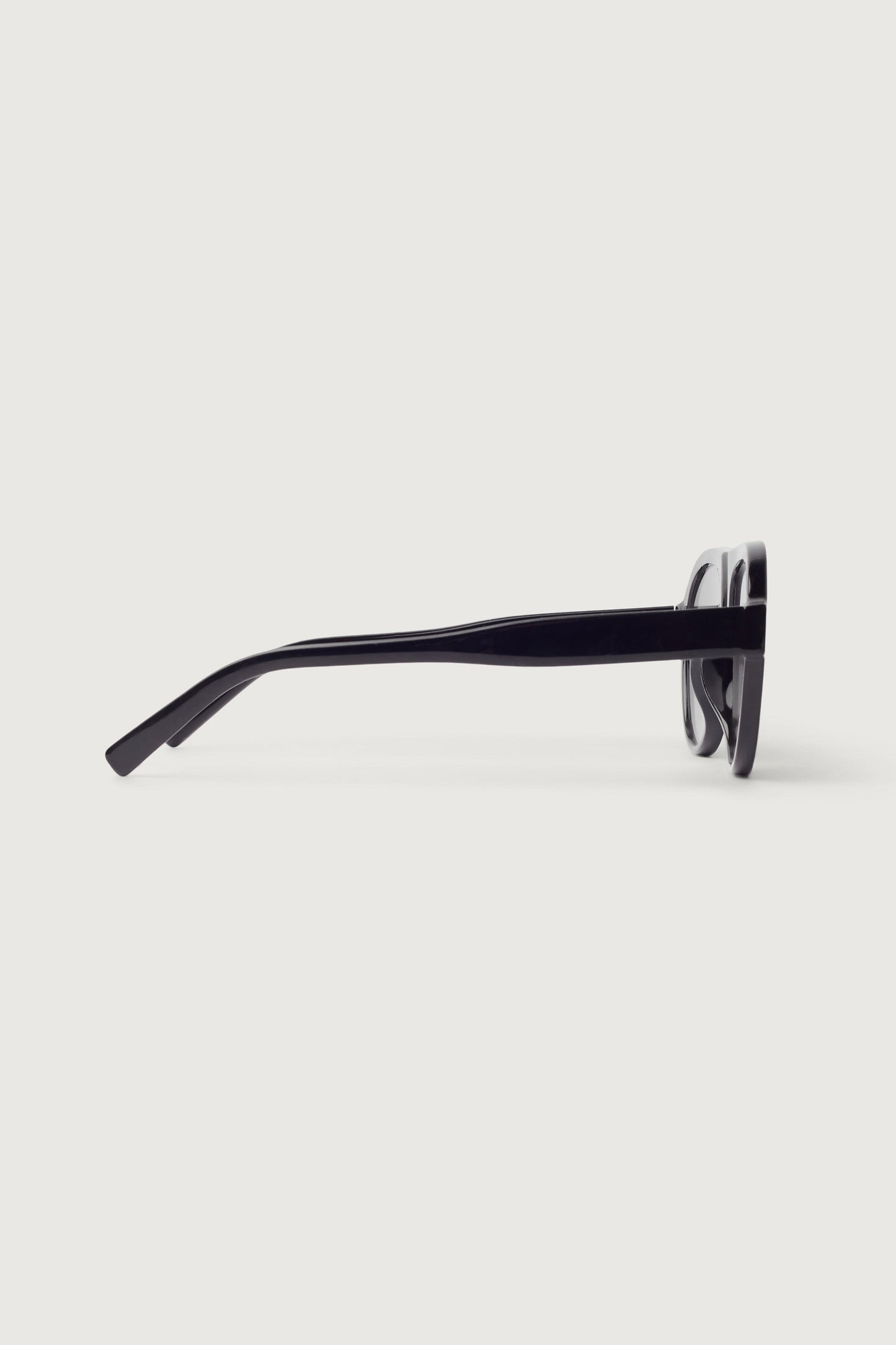 ROUND AVIATOR SUNGLASSES