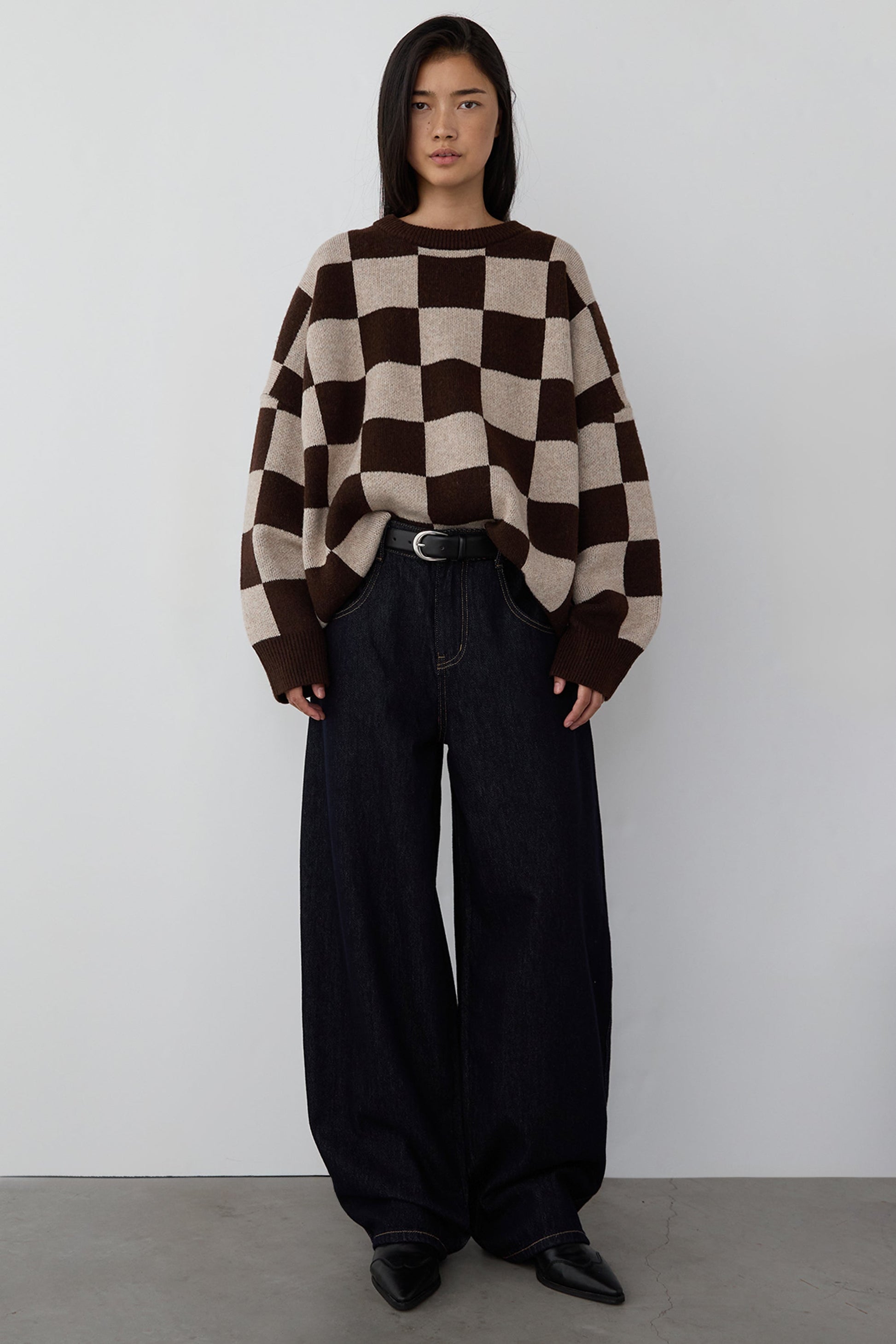 CREWNECK SWEATER