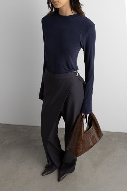 STITCHED SHOULDER LONG-SLEEVE T-SHIRT