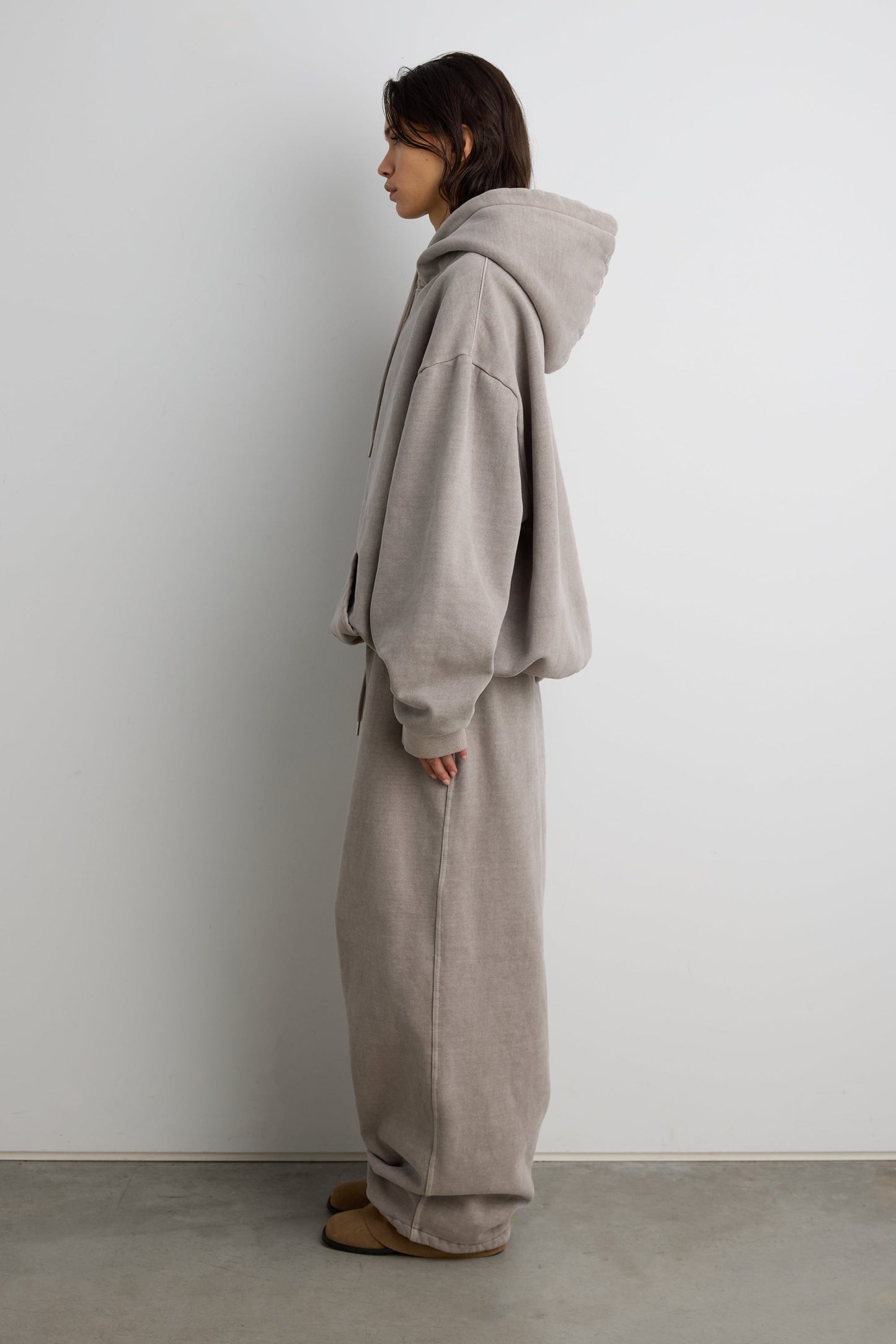 FLEECE STUDIO BOYFRIEND HOODIE