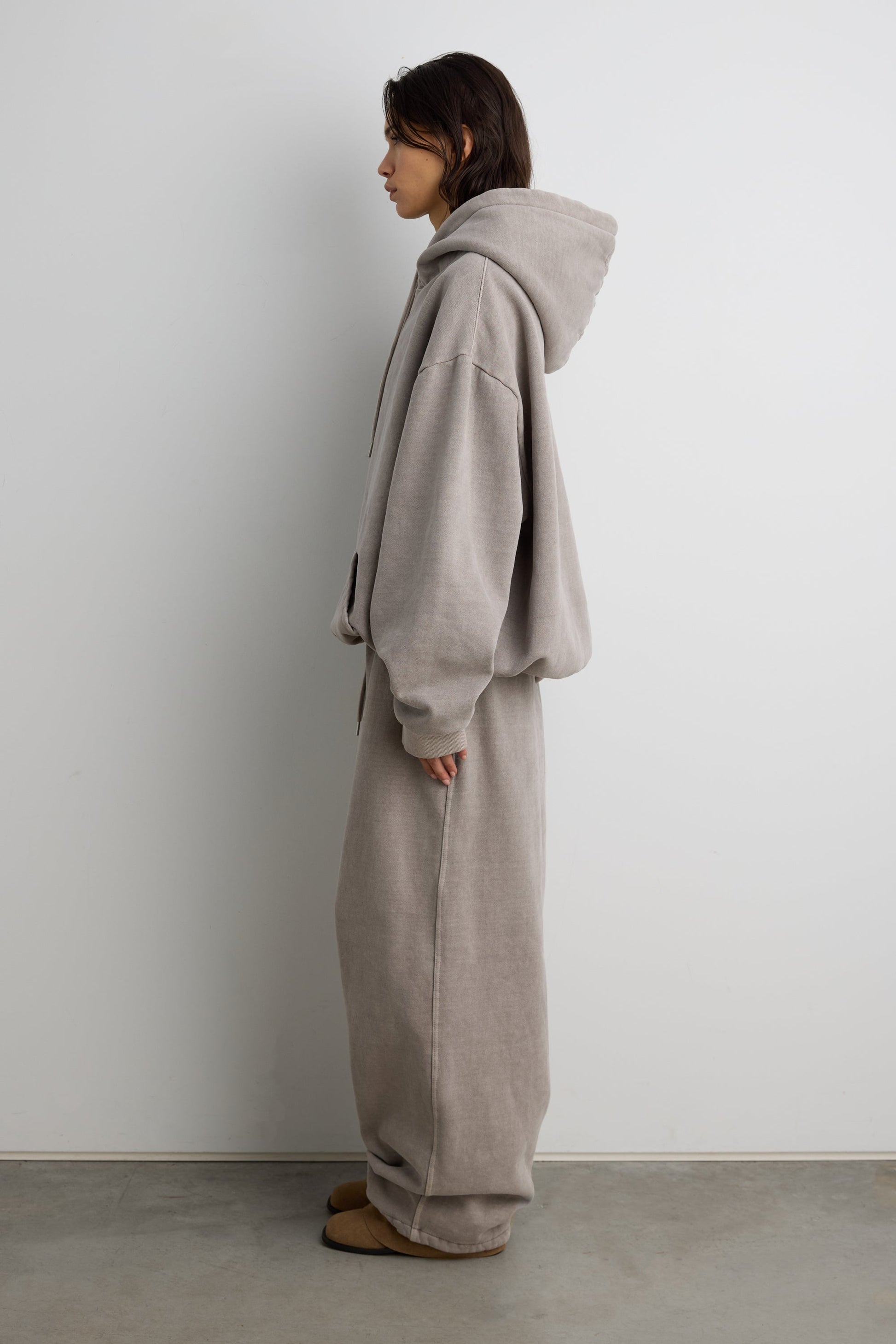 FLEECE STUDIO BOYFRIEND HOODIE