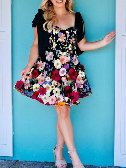 Black - Sweetheart Bow Strap A-Line Homecoming Dress With Floral Appliques